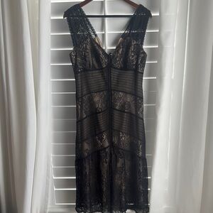 David Meister Black Lace and Nude Cocktail Sheath Dress | Size 10 Cocktail Dress